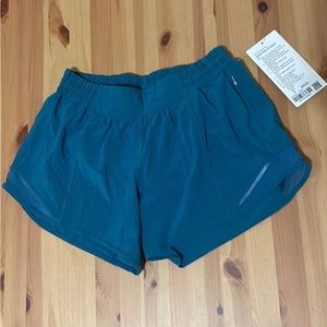 Lululemon Hotty Hot LR short 4” Desert Teal NWT size 8